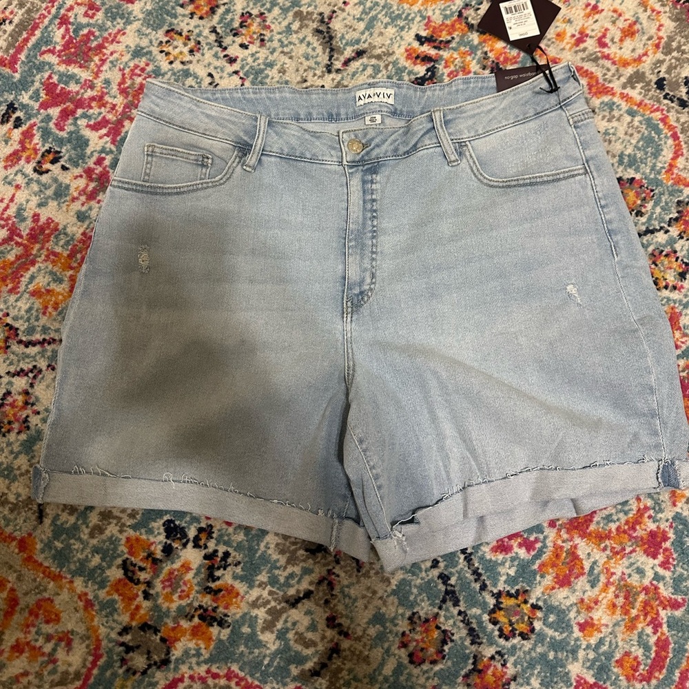 Ava and Viv, High rise shorts, 7 in inseam, light wash, 20 women’s